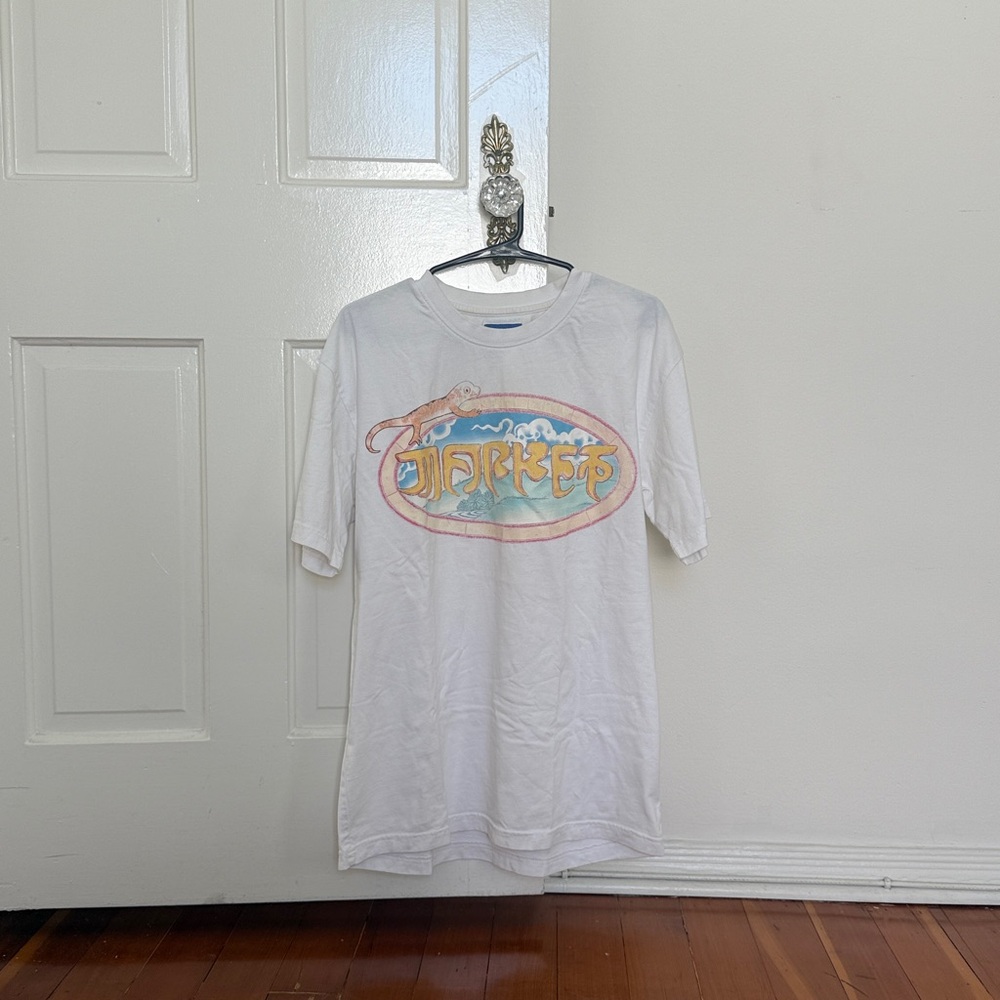 Market T-Shirt with Graphic